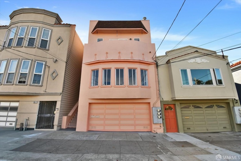 Two outstanding 3-bedroom, 1-bath full-floor flats with rooms & - Beach Townhome/Townhouse for sale in San Francisco, California on Beachhouse.com