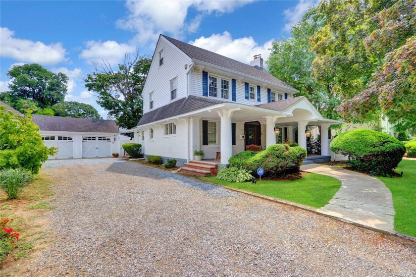 Introducing this hidden Gem in WEEKS WOODLAND, a truly - Beach Home for sale in Bayside, New York on Beachhouse.com