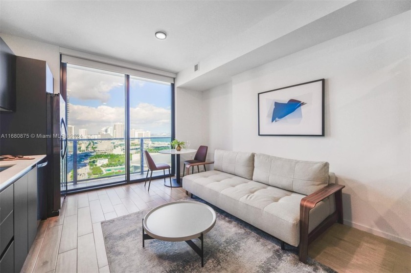 Beautiful studio hotel/condo unit nestled in the bustling heart - Beach Condo for sale in Miami, Florida on Beachhouse.com