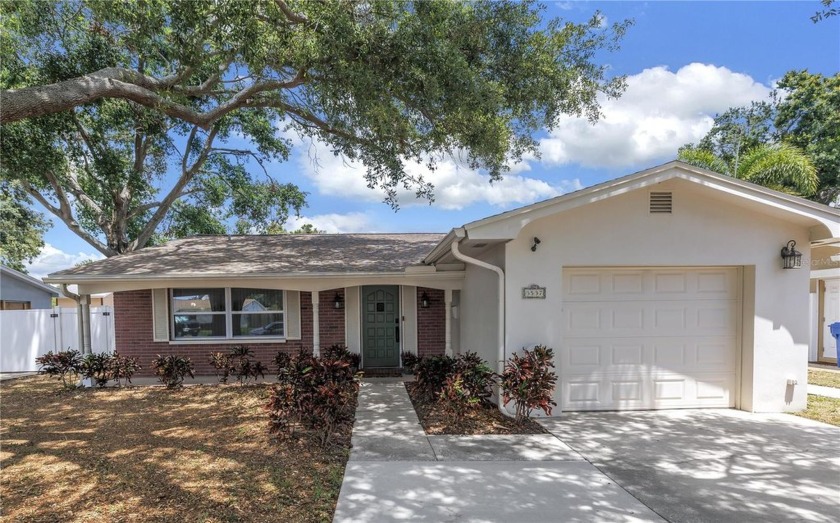 Welcome to 3537 12th Ave. N., St. Petersburg, FL 33713! Enjoy - Beach Home for sale in St. Petersburg, Florida on Beachhouse.com