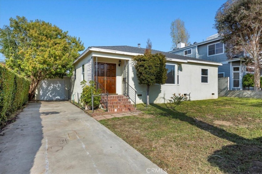 Welcome to the North Redondo's most popular street, specially on - Beach Home for sale in Redondo Beach, California on Beachhouse.com