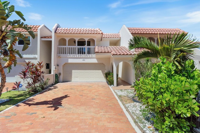Boater's Paradise!Live the dream in this rare 3-bed, 3-bath gem - Beach Townhome/Townhouse for sale in Delray Beach, Florida on Beachhouse.com