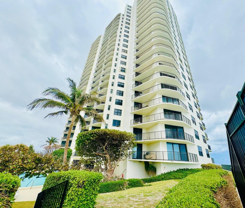 ENJOY outstanding direct panoramic ocean views from the 22nd FL - Beach Condo for sale in Singer Island, Florida on Beachhouse.com