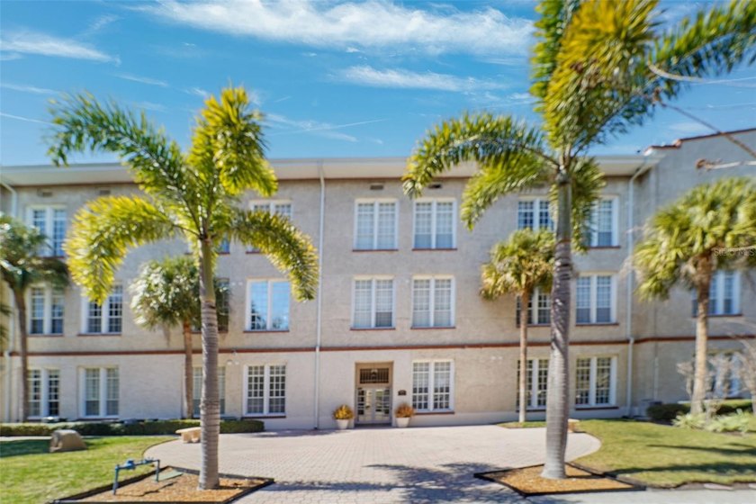 This is a deal that you will be thanking yourself for in 5 years - Beach Condo for sale in St. Petersburg, Florida on Beachhouse.com