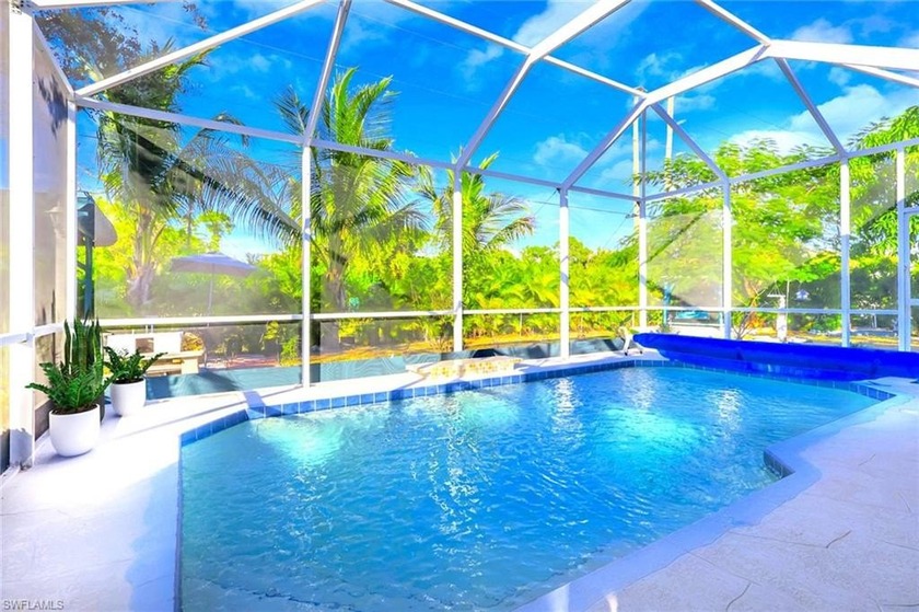 Welcome to this beautifully maintained 3-bedroom, King Size Den - Beach Home for sale in Punta Gorda, Florida on Beachhouse.com