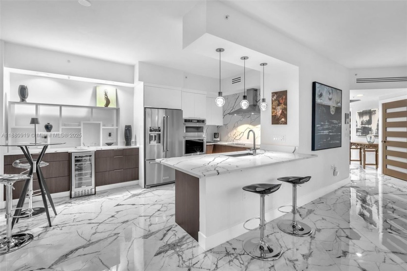 Elegant & modern with a full renovation best describes this - Beach Condo for sale in Fort Lauderdale, Florida on Beachhouse.com