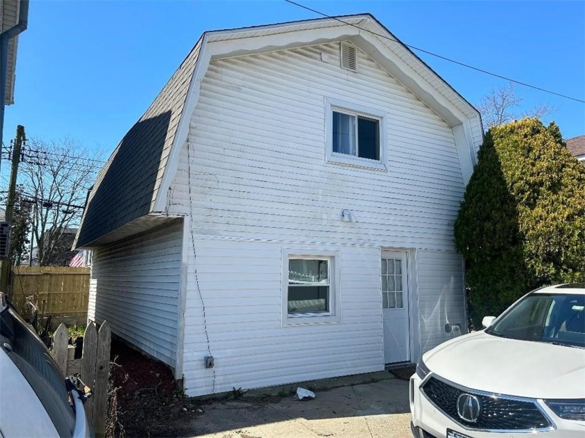Gerritsen Beach!   Totally renovated detached 1 Family!   This - Beach Home for sale in Brooklyn, New York on Beachhouse.com
