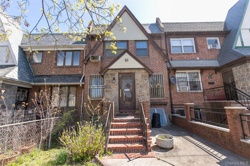 Great opportunity in the heart of East Elmhurst! This 3-bedroom - Beach Home for sale in East Elmhurst, New York on Beachhouse.com