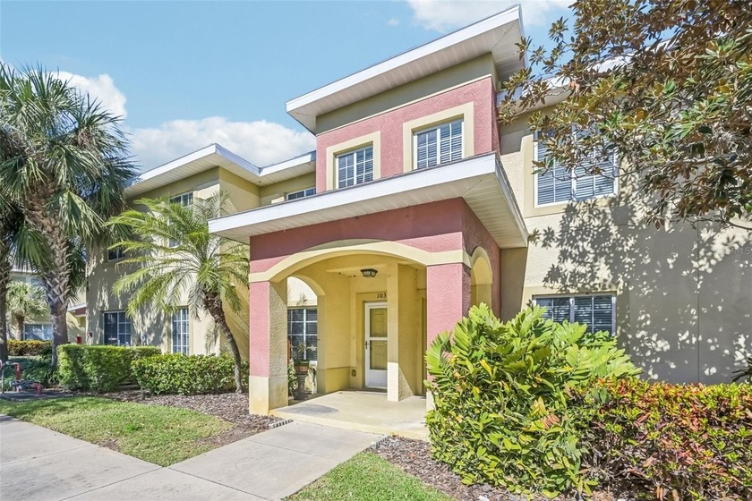 Enjoy spectacular lakefront living in this beautifully refreshed - Beach Townhome/Townhouse for sale in Bradenton, Florida on Beachhouse.com
