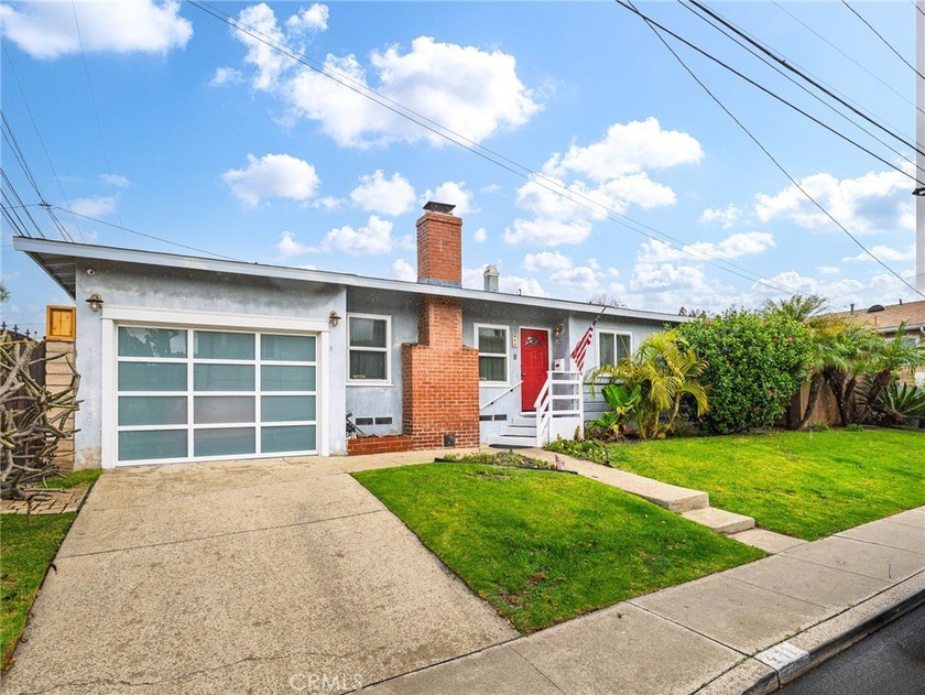 Single-story thoughtfully upgraded home in a central El Segundo - Beach Home for sale in El Segundo, California on Beachhouse.com