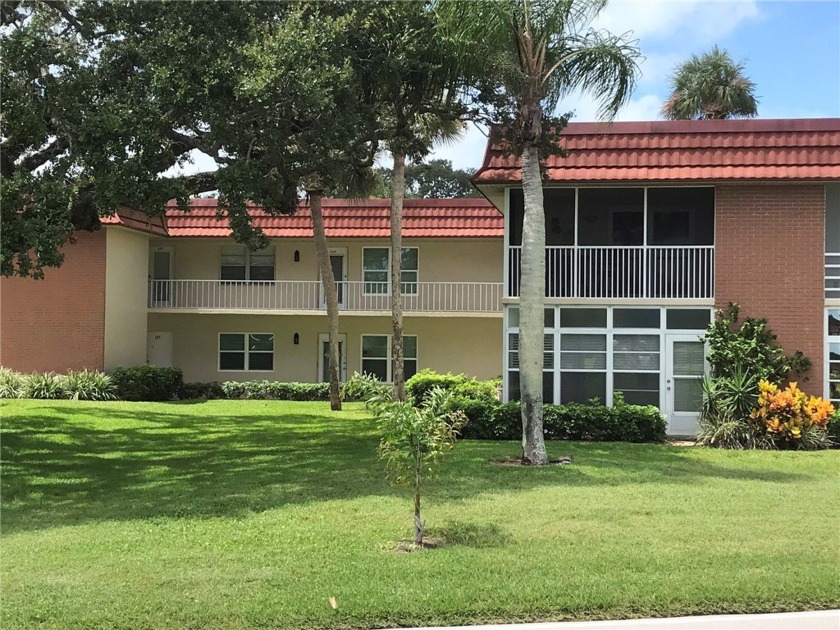 Look no further! Remodeled, furnished 1 bedroom 1.5 bath condo - Beach Home for sale in Vero Beach, Florida on Beachhouse.com