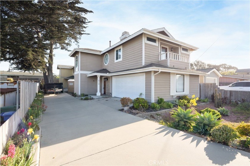 Welcome to 572 Mentone Ave, a charming two-story home ideally - Beach Home for sale in Grover Beach, California on Beachhouse.com