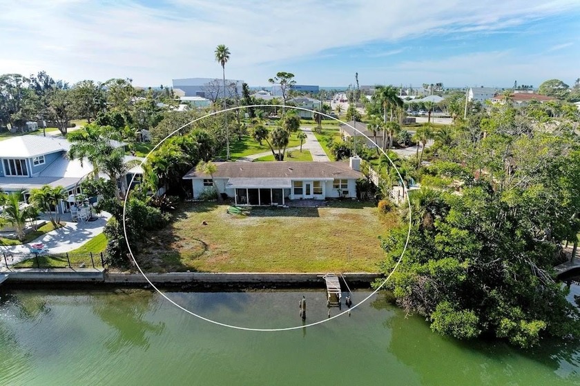 Yes, it's a TEAR DOWN. No, you're not moving into this - Beach Lot for sale in Nokomis, Florida on Beachhouse.com