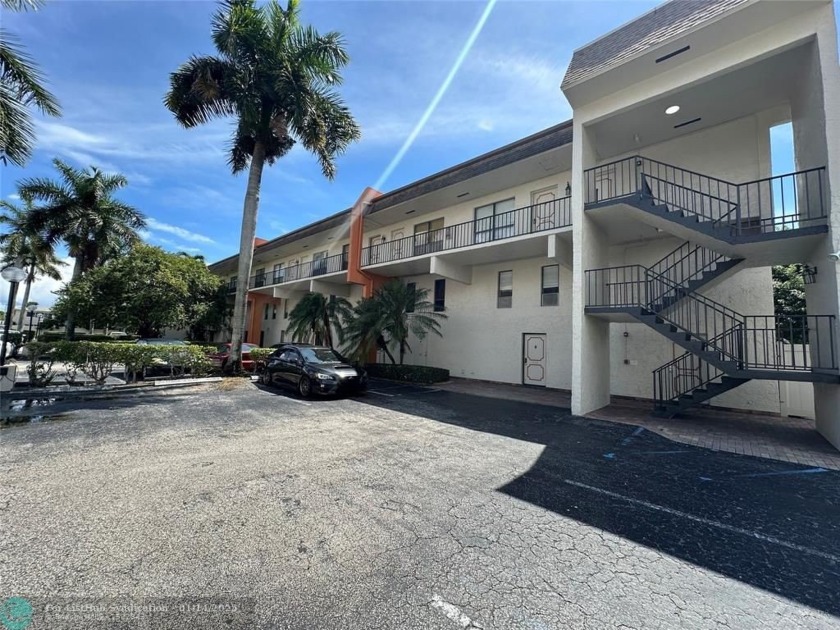 Beautifully remodeled unit on 1st floor with new appliances - Beach Condo for sale in Pompano Beach, Florida on Beachhouse.com