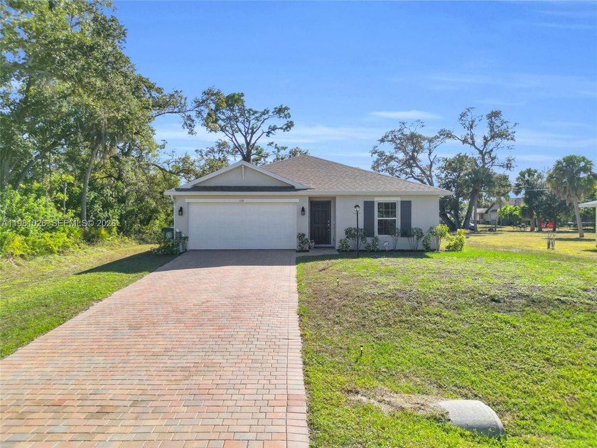 Welcome to this charming home located in the heart of Port - Beach Home for sale in Port Charlotte, Florida on Beachhouse.com