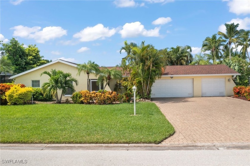 NO STORM OR FLOOD DAMAGE!  Welcome to 14903 Bonaire Circle, Fort - Beach Home for sale in Fort Myers, Florida on Beachhouse.com