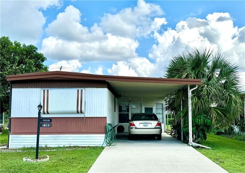 This move-in ready (never flooded) home is a must see! With a - Beach Home for sale in Bonita Springs, Florida on Beachhouse.com