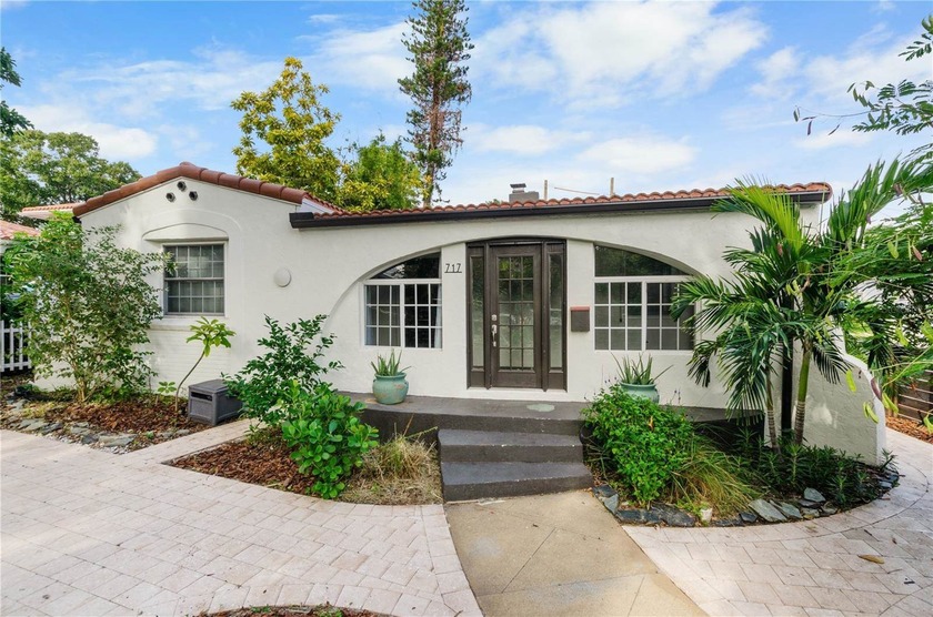 Step into timeless charm just steps from Crescent Lake Park - Beach Home for sale in St. Petersburg, Florida on Beachhouse.com