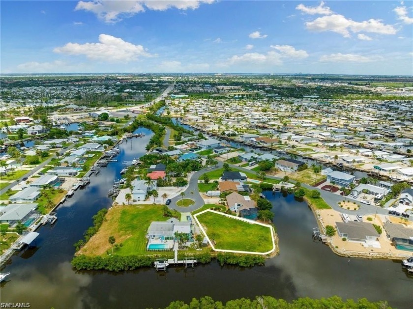 Don't miss this opportunity to build your dream home with direct - Beach Lot for sale in Fort Myers Beach, Florida on Beachhouse.com