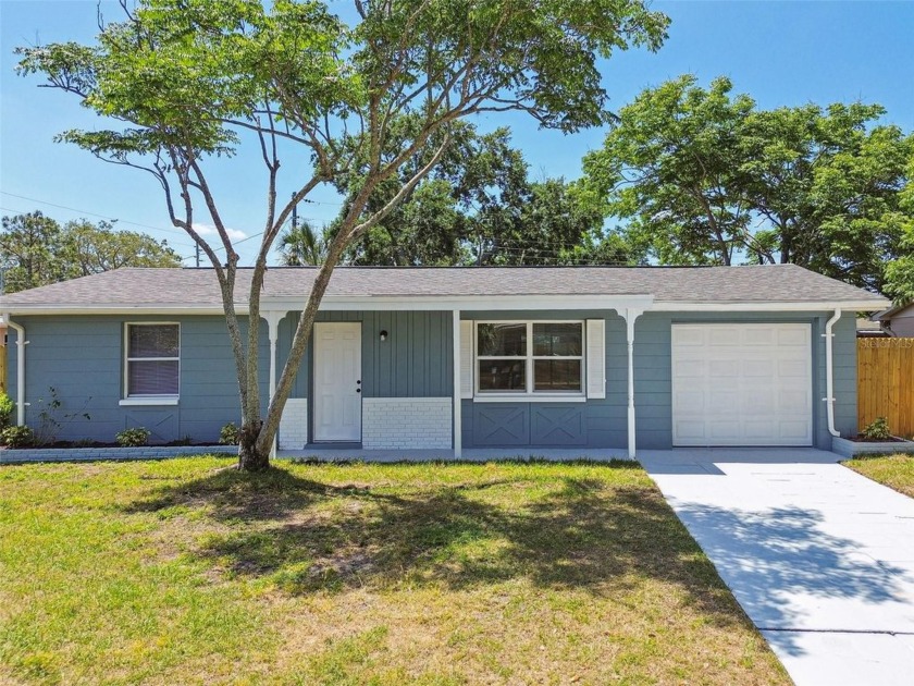 PRICED TO SELL!!! Welcome Home! Come see this beautifully - Beach Home for sale in Holiday, Florida on Beachhouse.com