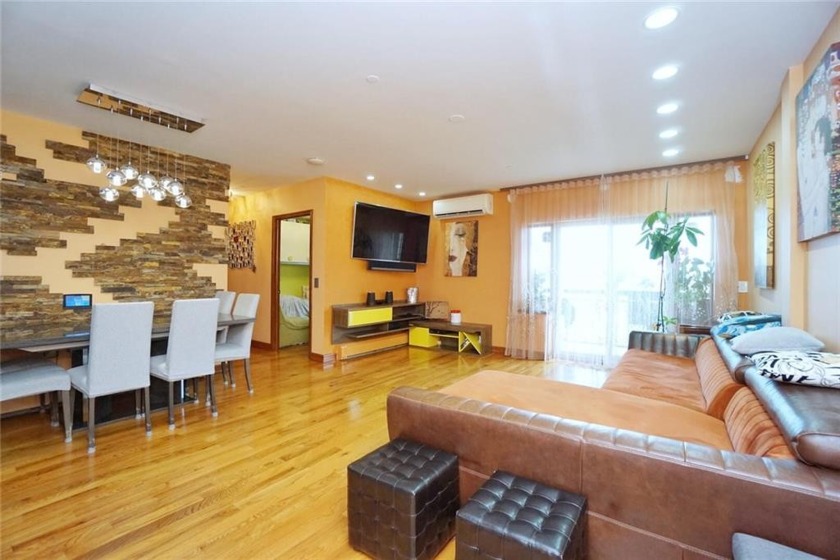 If you are looking for comfort and convenience, look no further! - Beach Condo for sale in Brooklyn, New York on Beachhouse.com