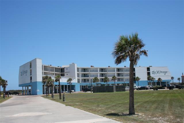 #212 is located on the north side, with good Gulf views and a - Beach Condo for sale in Port Aransas, Texas on Beachhouse.com