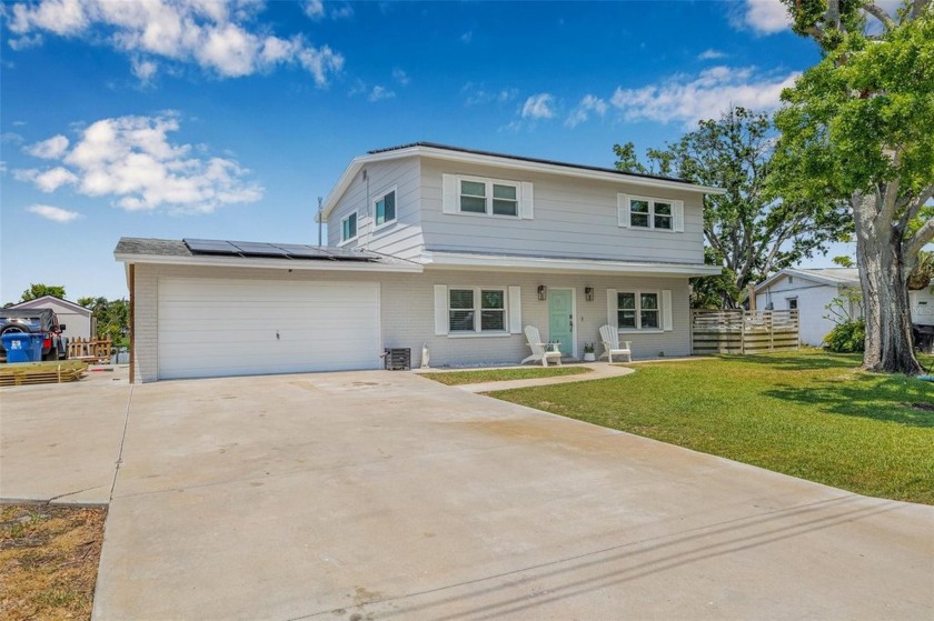 Don't Miss This Beautiful Lakefront Home!
This stunning - Beach Home for sale in St. Petersburg, Florida on Beachhouse.com