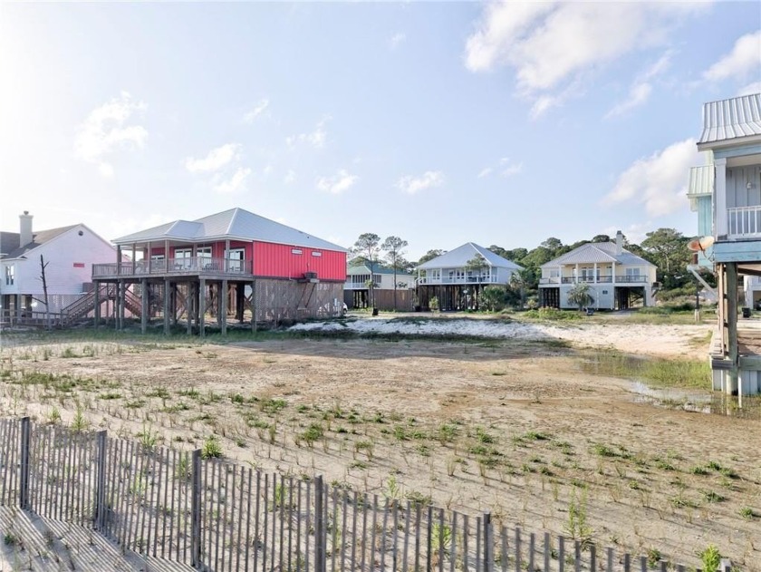 This Beachfront property is free of any short term rental - Beach Lot for sale in Dauphin Island, Alabama on Beachhouse.com
