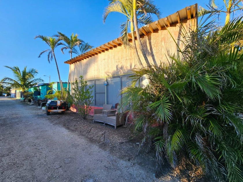 Very Motivated Seller &quot;Open to Offers&quot; Fully - Beach Home for sale in Matlacha, Florida on Beachhouse.com