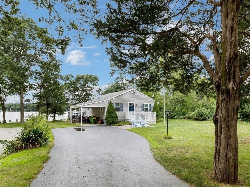 HERE it is-an opportunity that usually transfers from one - Beach Home for sale in Plymouth, Massachusetts on Beachhouse.com