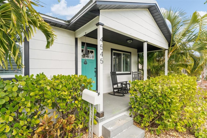 Under contract-accepting backup offers. Elegant Bungalow in - Beach Home for sale in St. Petersburg, Florida on Beachhouse.com