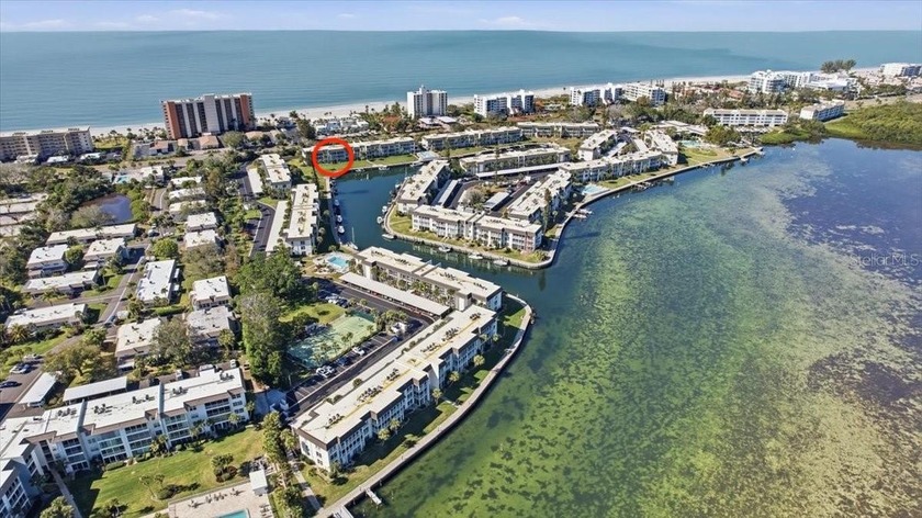 Resort-style living at Longboat Harbour! This move in ready one - Beach Condo for sale in Longboat Key, Florida on Beachhouse.com