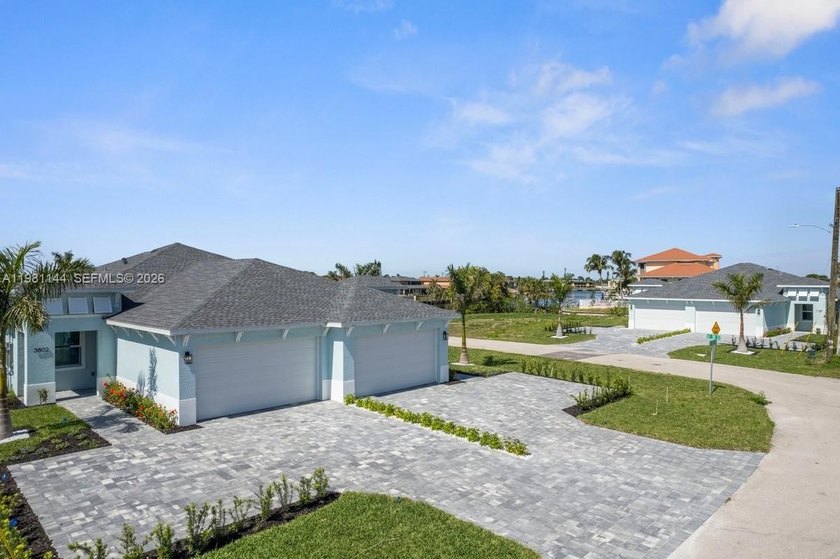 Exquisite canal-front residence located in the heart of Cape - Beach Home for sale in Cape Coral, Florida on Beachhouse.com