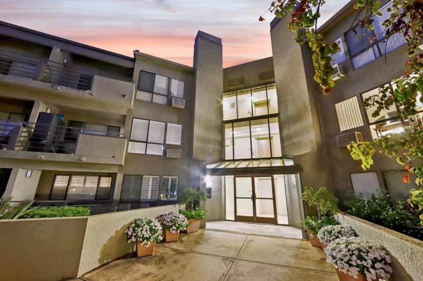 Welcome to this stunning top-corner unit in the highly desirable - Beach Condo for sale in Fremont, California on Beachhouse.com