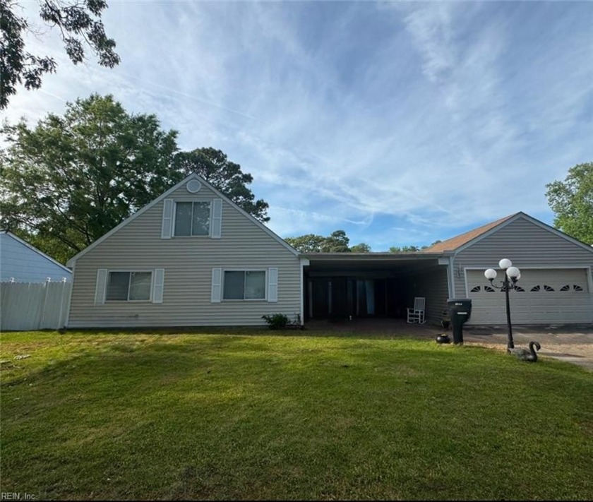 Looking for a great family home? Look no further! This Beautiful - Beach Home for sale in Virginia Beach, Virginia on Beachhouse.com