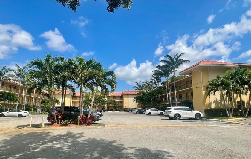 ALL AGES! Rent right away! Serene waterfront unit w/ views from - Beach Condo for sale in Coral Springs, Florida on Beachhouse.com