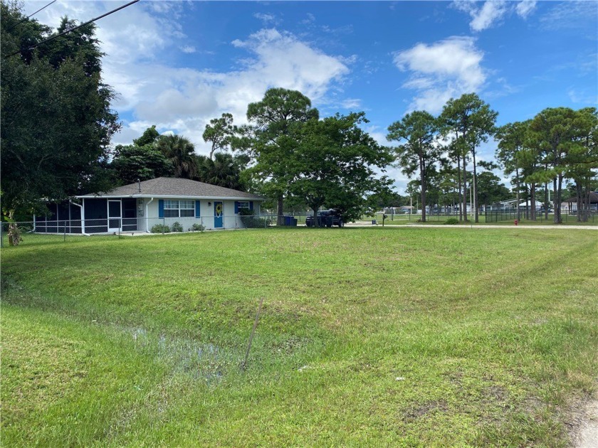 Vacant lot ready to build on in Beautiful Vero Beach.  12 - Beach Lot for sale in Vero Beach, Florida on Beachhouse.com