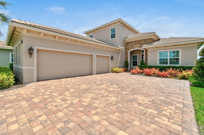 Better than new! 4 BR 4.5 BA with den, bonus room and 3 CG. This - Beach Home for sale in Port Saint Lucie, Florida on Beachhouse.com