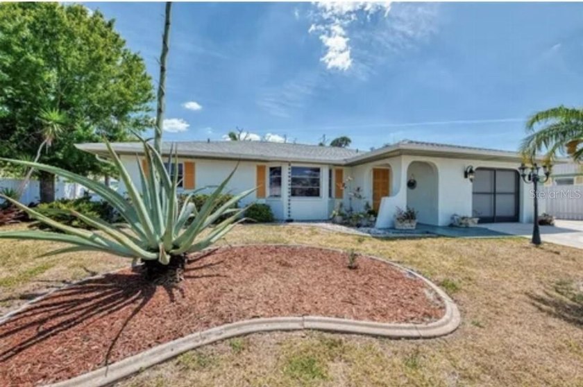 2.25Perc. Veterans Assumable Mortgage! Minutes to Gulf beaches! - Beach Home for sale in Englewood, Florida on Beachhouse.com