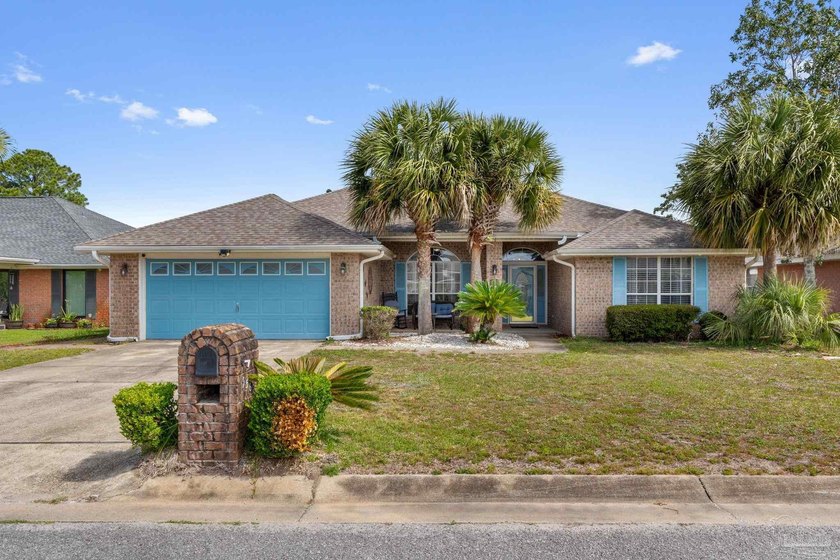 Spacious 4BR/2BA + Florida Room -- Priced Below Market for a - Beach Home for sale in Navarre, Florida on Beachhouse.com