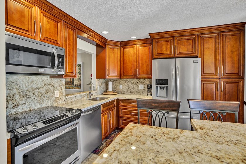 BRAND NEW ROOF just installed!!! MOTIVATED SELLER!! This fully - Beach Home for sale in Delray Beach, Florida on Beachhouse.com