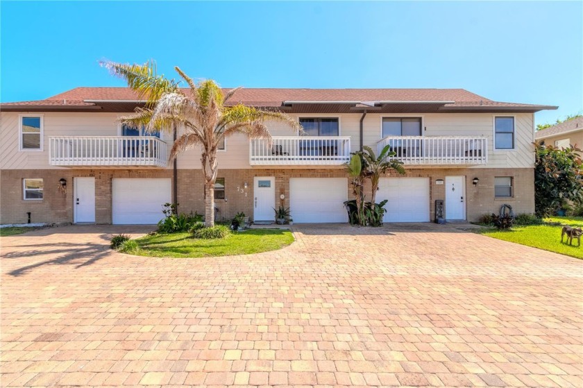 Welcome to 731 Laurel Bay Circle, a stunning 2-story villa - Beach Home for sale in New Smyrna Beach, Florida on Beachhouse.com