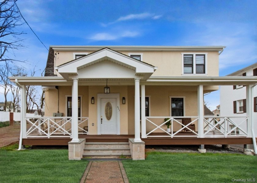 Exceptional investment and development opportunity in the heart - Beach Home for sale in Mamaroneck, New York on Beachhouse.com