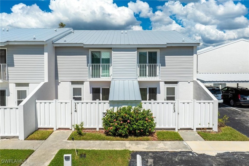 Its Boardwalk Caper-  A boater's paradise with deep water access - Beach Townhome/Townhouse for sale in Fort Myers Beach, Florida on Beachhouse.com
