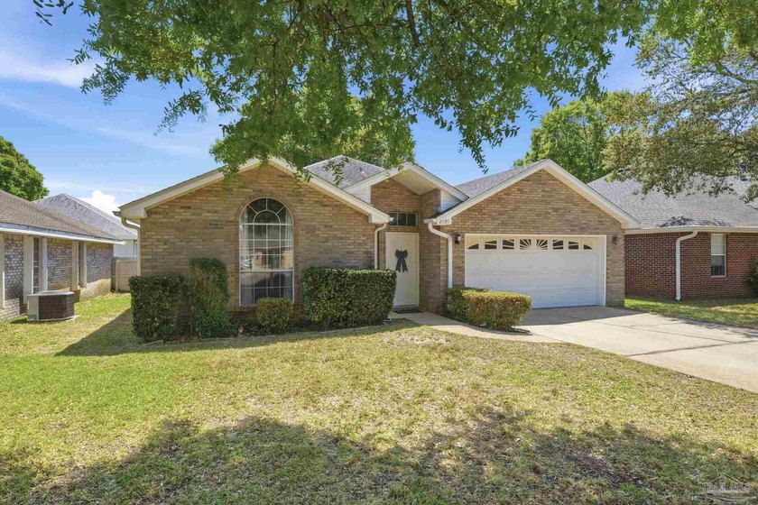Your search stops here! This beautifully laid-out, all-brick - Beach Home for sale in Fort Walton Beach, Florida on Beachhouse.com