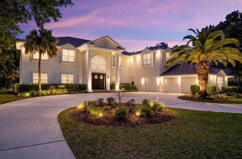 One or more photo(s) has been virtually staged. This stunning - Beach Home for sale in Tampa, Florida on Beachhouse.com