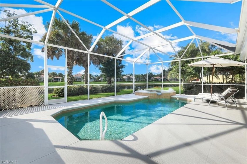 Stunning Luxurious Oakmont Model offers beautiful panoramic - Beach Home for sale in Naples, Florida on Beachhouse.com