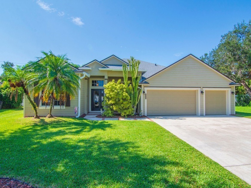 Welcome to your dream home! This three-bedroom - Beach Home for sale in Vero Beach, Florida on Beachhouse.com