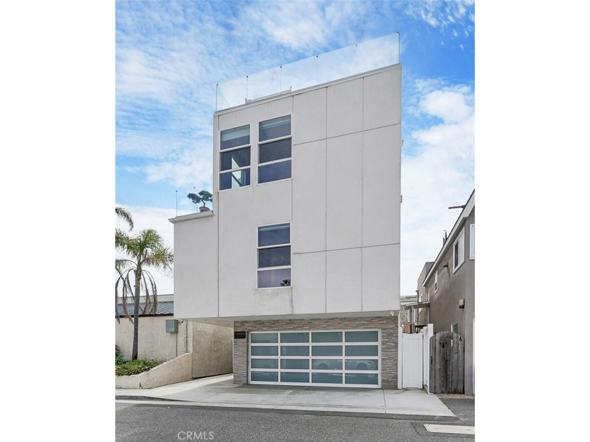 Price Improvement!!  Indulge in the epitome of contemporary - Beach Condo for sale in Sunset Beach, California on Beachhouse.com