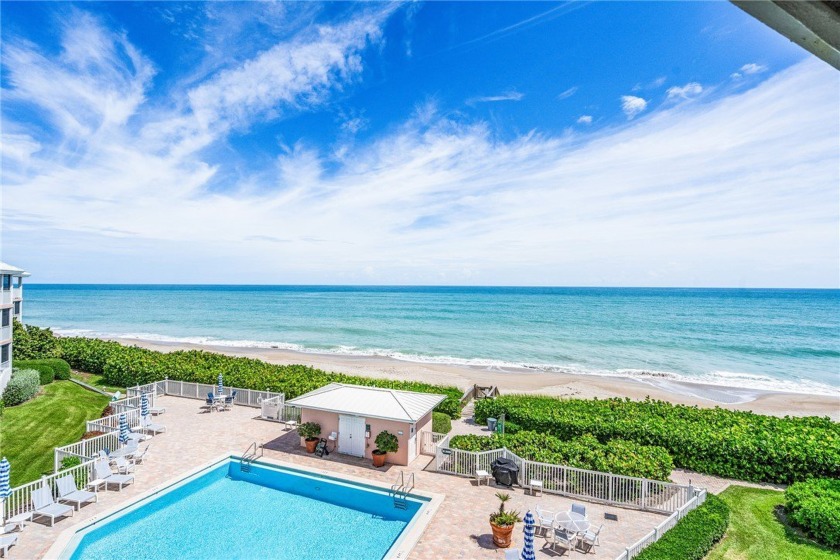 Beautifully renovated Penthouse. Lovely oceanfront unit with - Beach Home for sale in Vero Beach, Florida on Beachhouse.com